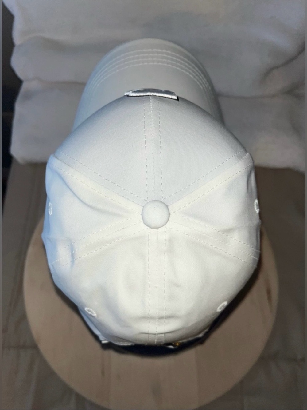 Burberry White Cap with Black Logo Detail - Picture 2 of 6